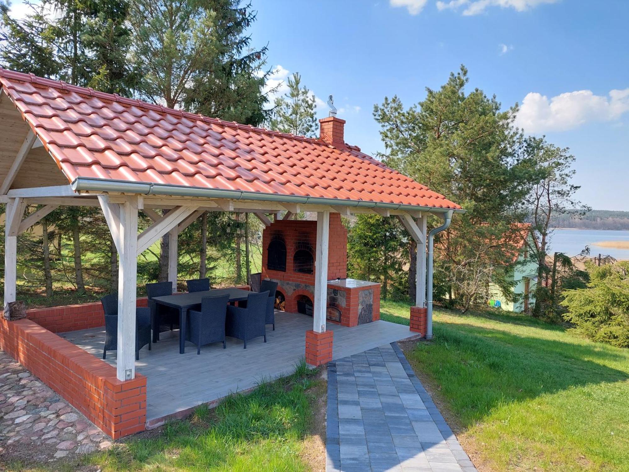 Posiadlosc Nad Zatoka Рын Экстерьер фото